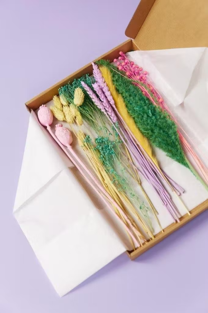 Fleurs séchées en boîte aux lettres – pastel
